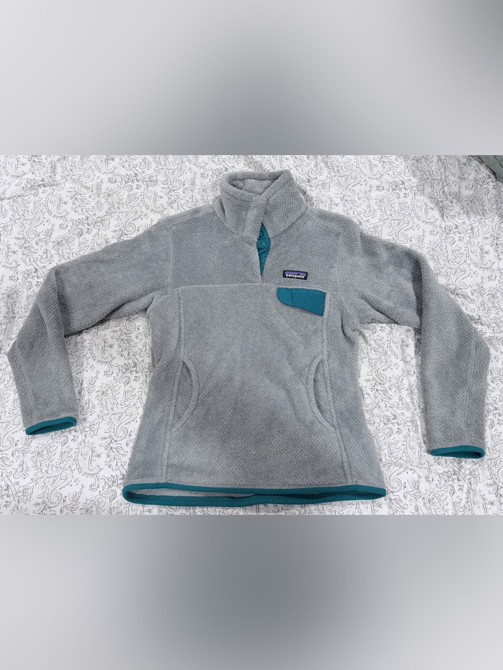 Patagonia Gray Fleece Pullover with Teal Trim